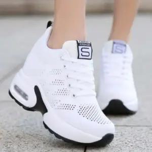 인기상품 여성 키높이 운동화 9cm 굽높은 속굽 삭스 스니커즈 [WFJ8GV3_251030]