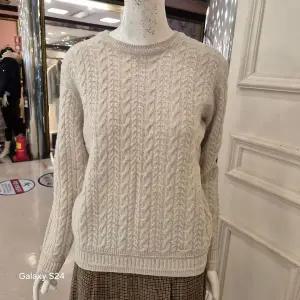 [하프클럽/] 비씨비지 겨울25 빅토리아 케이블 니트 B5DBK429