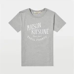 메종키츠네 팔레이스 로얄 클래식 남녀공용 반팔 티셔츠 AM00100KJ0008 GRM
