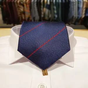 [닥스타이]DMG1ACF1237-N2 26년S/S 신상품 레지멘탈 타이 (신사양말증정)