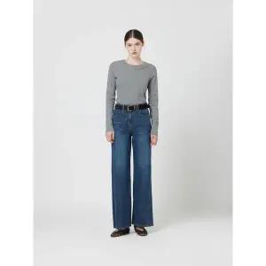 [CC콜렉트](하남점)스트라이프 자수 티_C253PSM024