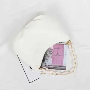 [라일리] Rly 볼드체인 포인트 셔링 라운드백 숄더백 5컬러 레트로