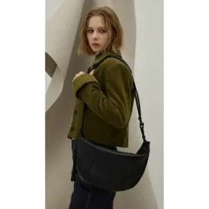 [롯데백화점]브루노말리 [브루노말리] 아르크루나 라지 크로스백 BM516l