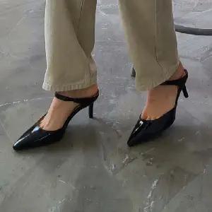 제작 뾰족코 트임 발등 스트랩 밴딩 뮬 슬리퍼힐Y