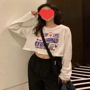 여성 UH96ZT51 2컬러 귀여운 캐릭터 프린팅 크롭 긴팔티셔츠