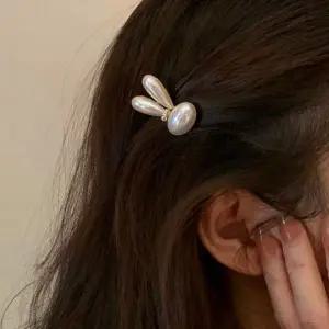 [셀러에이드]미니 헤어 집게핀 토끼 진주 장식 쁘띠 작은 머리핀