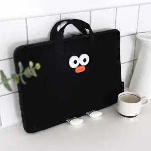 [골드스마일]Brunch Brother 폼폼 와이드 13형 노트북 파우치 사무용품