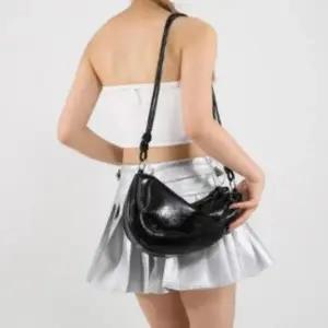 CCB41A8여성 모던 스타일 반달 숄더 크로스백