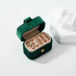 갤러리아 [비앤비골드] 에메랄드 그린 벨벳 미니 주얼리 케이스