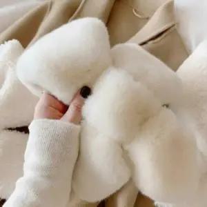 |CCA8586|여성용 소프트 크로스넥 짧은 인조 퍼 머플러