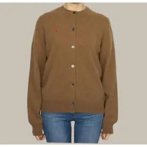 [꼼데가르송] 미니 레드와펜 루즈핏 가디건 146691910