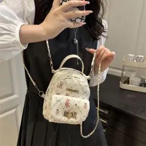 여성용 가을 오피스룩 백팩 아웃도어 학생 가방 패피3