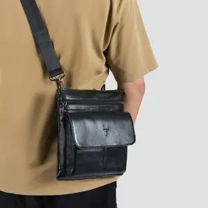 가죽 크로스백 소가죽 남성 심플 정장 캐주얼 지하철 소가죽크로스백 남성가죽크로스백