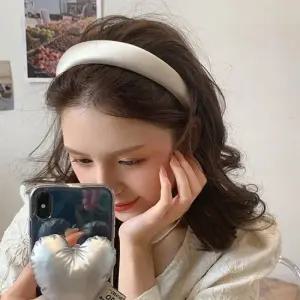 소프트 푹신 감성 머리띠 1P 패션 데일리 헤어밴드 헤어머리띠 잔머리머리띠 소프트머리띠