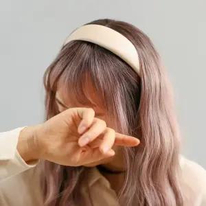 머리띠 아이보리 헤어밴드 새틴 새틴머리띠 새틴헤어밴드 진주머리띠 진주헤어밴드