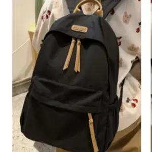 학생 백팩 중학생 고등학생 가벼운 책가방 캐주얼