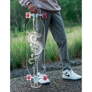 고스트 보드 클리어 롱보드 스케이트보드 - 부드러운 승차감을 위한 라이트업 LED 휠이 장착된 투명 아크릴 롱보드 - 초보자와 프로 모두를 위해 제작된 롱보드로 거리를 스타일리시하게 주행하세요