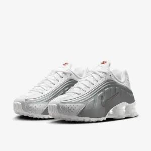 나이키 주니어 샥스 R4 운동화 DD4 CW2626 101