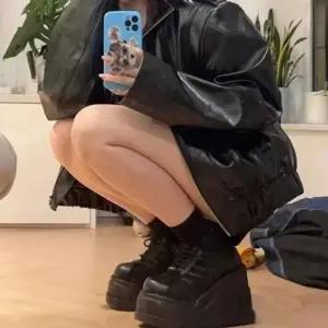 여성 시크블랙 레이스업 로퍼 플랫워커 여성신발 통굽 스트릿