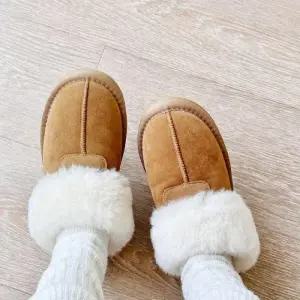 여자 털신 사무실실내화 퍼슬리퍼 2컬러 겨울 여자슬리퍼 데일리 겨울슬리퍼