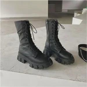 여자 블랙워커 롱부츠 레이스업 통굽 워커 장목