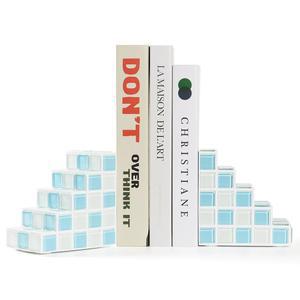 선반용 장식 북엔드 - 무거운 책을 위한 계단 독특한 책 스토퍼 및 홀더 모던 홈 데코 에스테틱 책장 장식(라이트 블루 & 화이트)