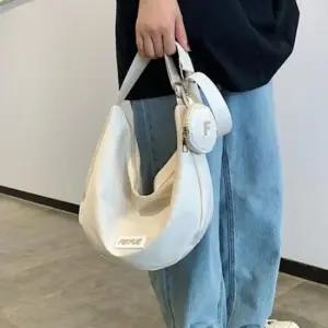 소프트 쉐입 스트랩 포인트 데일리 숄더 가방 6SS