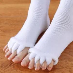 양말 발가락 스트레칭 수면 여성