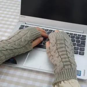 그레이 니트 손워머 사무실용 팔토시 손목 핸드워머 손토시 손가락없는 털토시