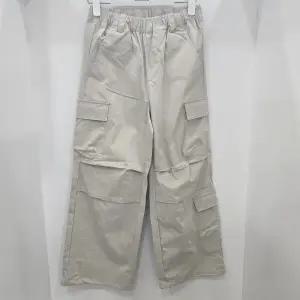 [에꼴리에]멀티 포켓 파라슈트 카고바지(25OT2510)_US