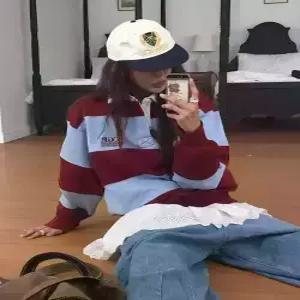 코드그라피 codegraphy CGP 스몰 스퀘어 로고 스트라이프 럭비 맨투맨버건디