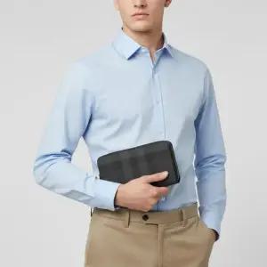 BURBERRY CHECK LEATHER ZIPPER ROUND WALLET 8070254) 체크 레더 지퍼라운드 지갑)