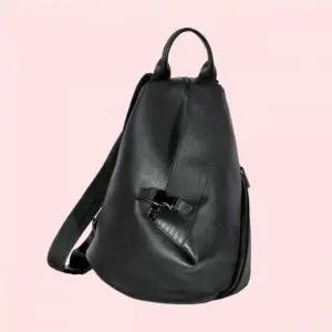 베네통 소가죽 레더 언발란 백팩 배낭 책가방 가방 BCBGA6361 BK 4518750