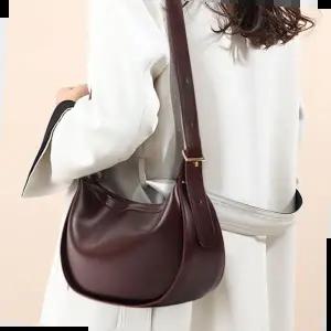 30대가방 여성 가을룩 패션 숄더백 대학생 직장인 데일리백