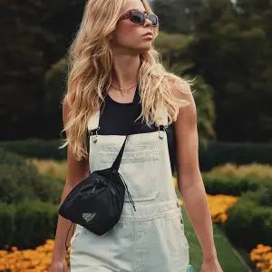 그레고리 에어로라이트 럼바팩 - BLACK (HQ409028)