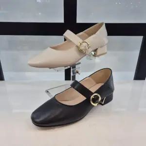 [엘칸토]엘칸토 HC11 양가죽 메리제인 여성화 T6E3U41V3X (46340799)