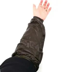 공방 공장 산업 방수팔토시 갈색 미술용앞치마 미술토시 미술용토시 미술수업토시