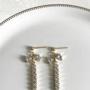 리본스톤 귀걸이 귀찌 귀찌 여자귀걸이 여성귀걸이 여성이어링