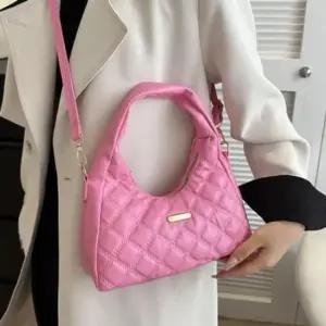 퀼팅 하프문 미니 숄더 크로스 여성가방 6SS