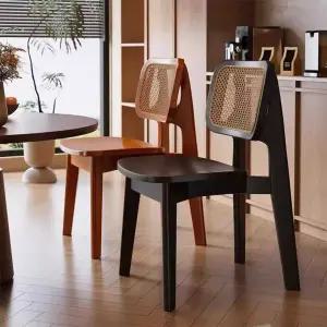 블랙라탄의자 등받이 스툴 거실 검은색 커피숍 카페