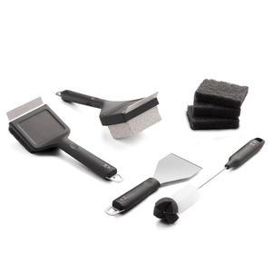 캠프 셰프 그리들 청소 키트 - 플랫탑 액세서리에는 스크래퍼, 4개의 스크루닝 패드, 부석 및 그리스 슈트 브러시가 포함되어 있습니다