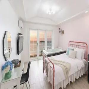 [충남 펜션] 태안 파티파티펜션 (청포대 해수욕장 도보 2분) (태안,안면도)