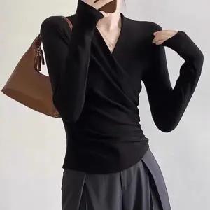 [국내자체제작] 클로미 브이랩 티셔츠