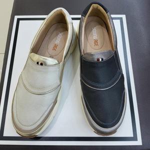 [행복한백화점][에스콰이아]영에이지 여성 경량 광폭 컴포트 논슬립 발편한 슬립온YACFHL555