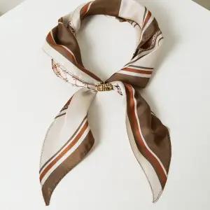 [AK분당점] [헤지스] 베이지 헤리아토 삼각링 실크 스카프(링포함) HISC5E631