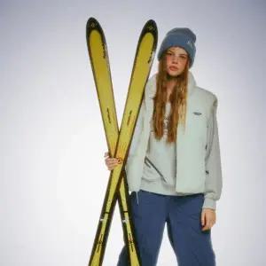 [롯데백화점]후아유 여성 Reversible Corduroy Padding Vest WHVWF4912F