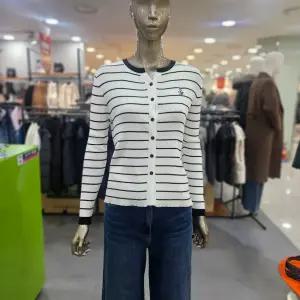 시슬리/애플아울렛/스트라이프 자수 니트 가디건 SAKCA2611