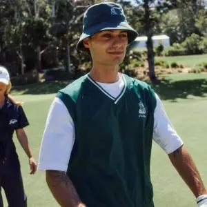 [먼싱웨어](강남점)[가격인하] 남성 우븐 베스트 딥그린(MQ221PWV41)