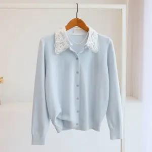 [잇수다] 이루네 플라워 레이스 카라 레이어드 라운드 니트 가디건