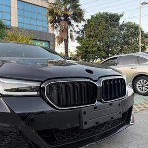 BMW 5 시리즈 G30 520i 차량용 프론트 키드니 그릴 LED 라이트 레이싱 후드 교체용